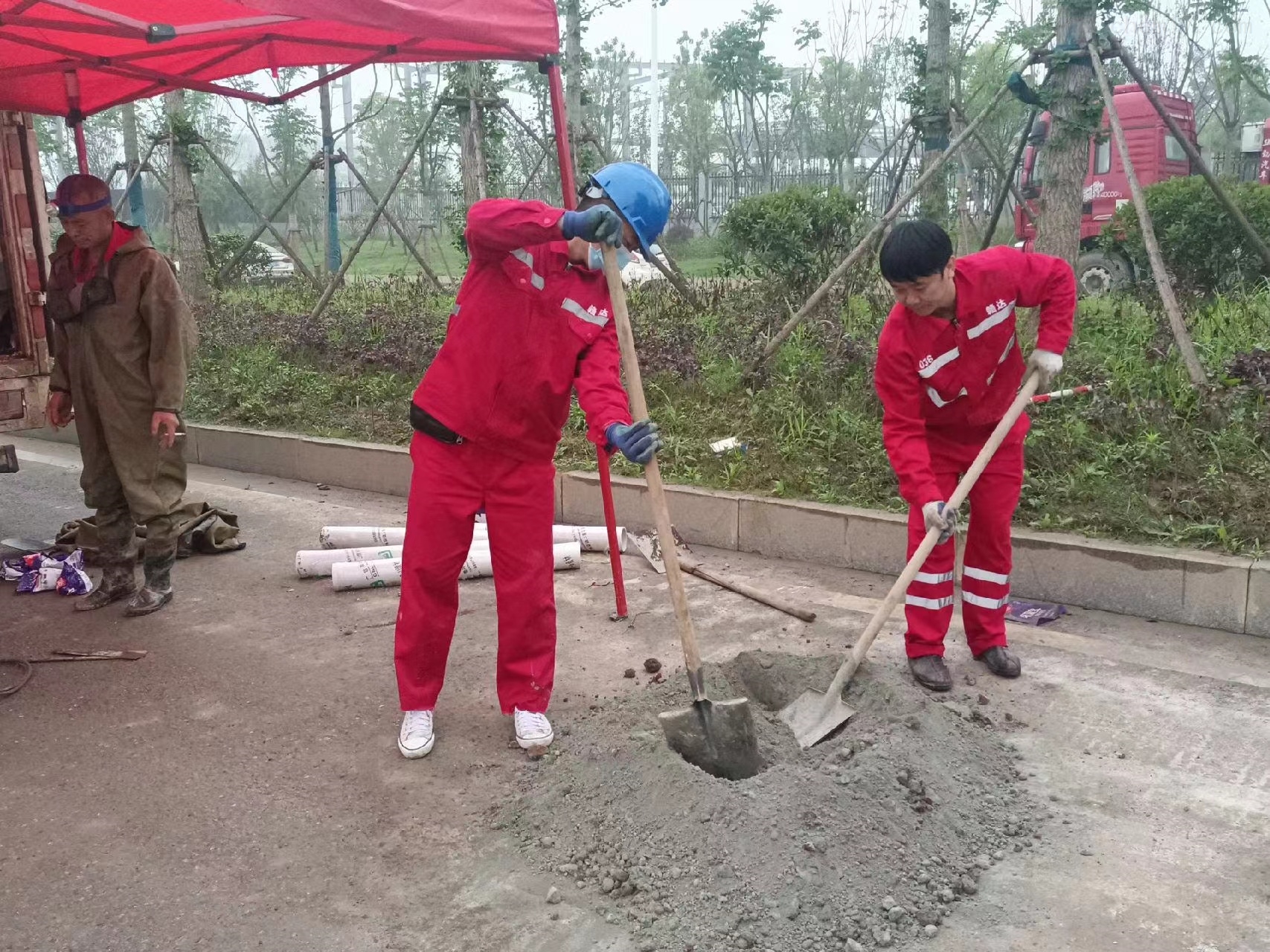 渭城管道疏通哪家好】及时进行市政管道清淤